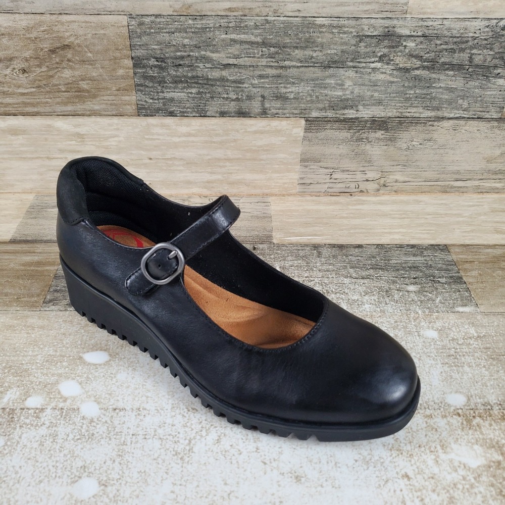 Comfortiva Debbie Womens Mary Jane Sz 8.5 M Black Leather Buckle Wedge Heel